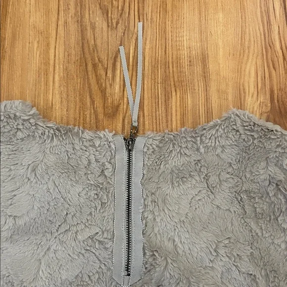 ANTHROPOLOGIE LEIFSDOTTIR plush dressy top M - Picture 3 of 7